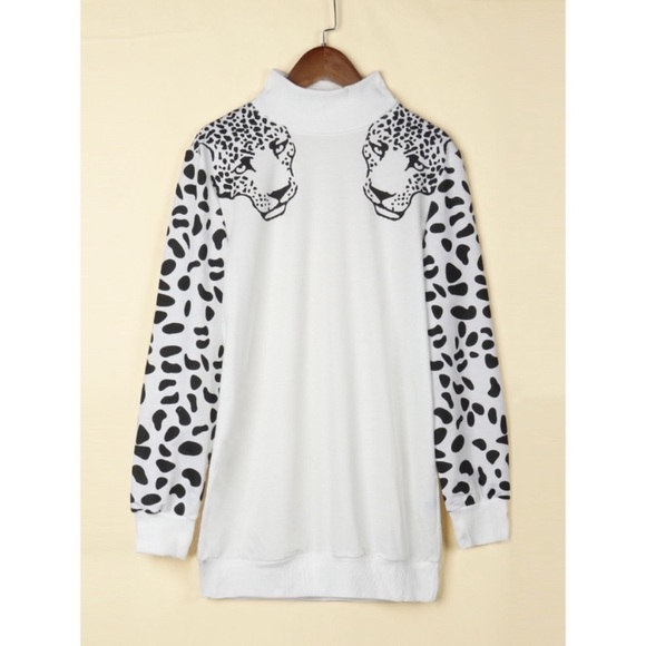 NWT Boutique Leopard Design Sweatshirt - Picture 2 of 5